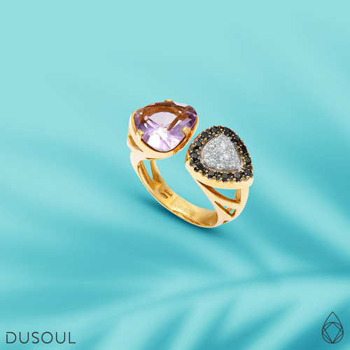 Twin Head Gold Ring With Heart Shaped Design